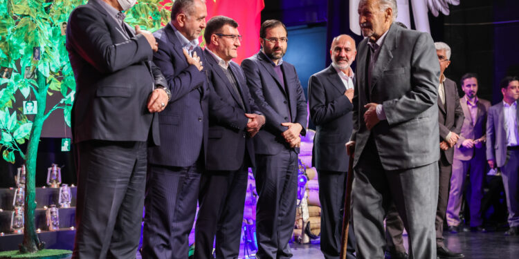 پنجمین کنگره شهدای داروسازی و سلامت